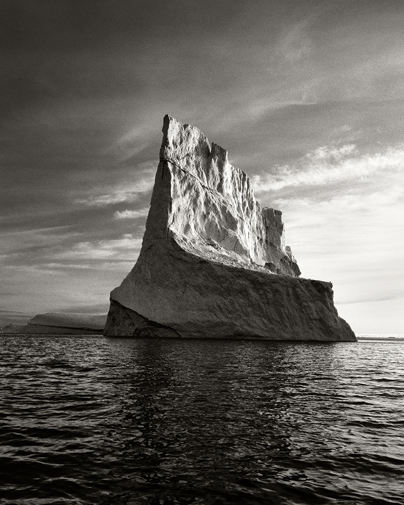 Carlos Crespo, from the series POLARIS PLATINUM, 2008
Coal pigment print, 100% coal printed on pure, acid-free cotton paper
100 cm x 125 cm
Edition of 3