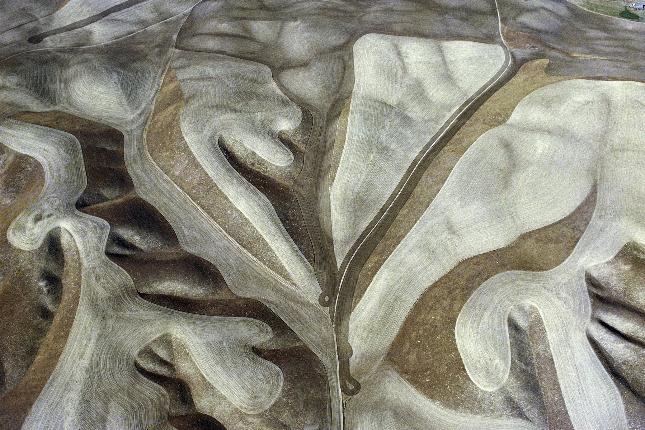 Georg Gerster, Dryland farming, California, USA, 1977
Inkjet printed with pigmented Epson Ultra Chrome K3, on Epson Exhibition Fiber Paper
100 x 150 cm
Edition of 8 + 2 AP