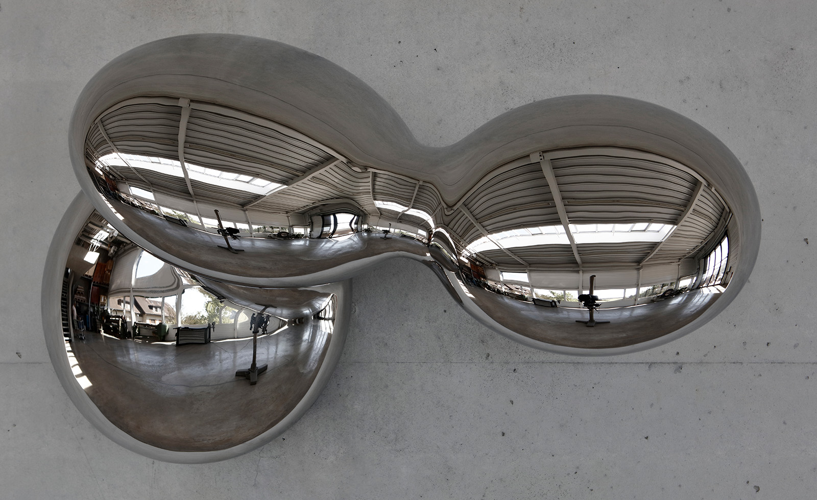 Carlo Borer, 457, Pulsar 2, 2020
81 x 45 x 36 cm 
13 kg	
Wrought Stainless Steel
Edition of 7