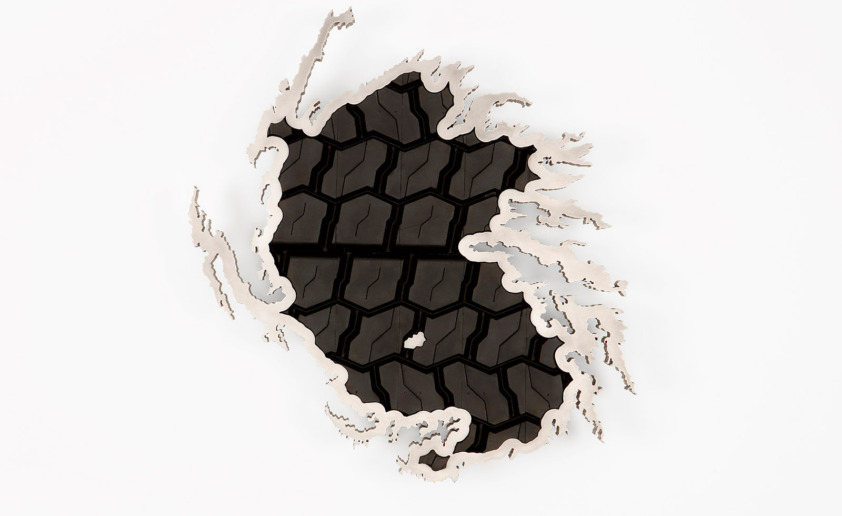Carlo Borer, 464, Lorenzo, Hurricane, 2020
40 x 50 x 7 cm 
Aluminium, Tire
Unique