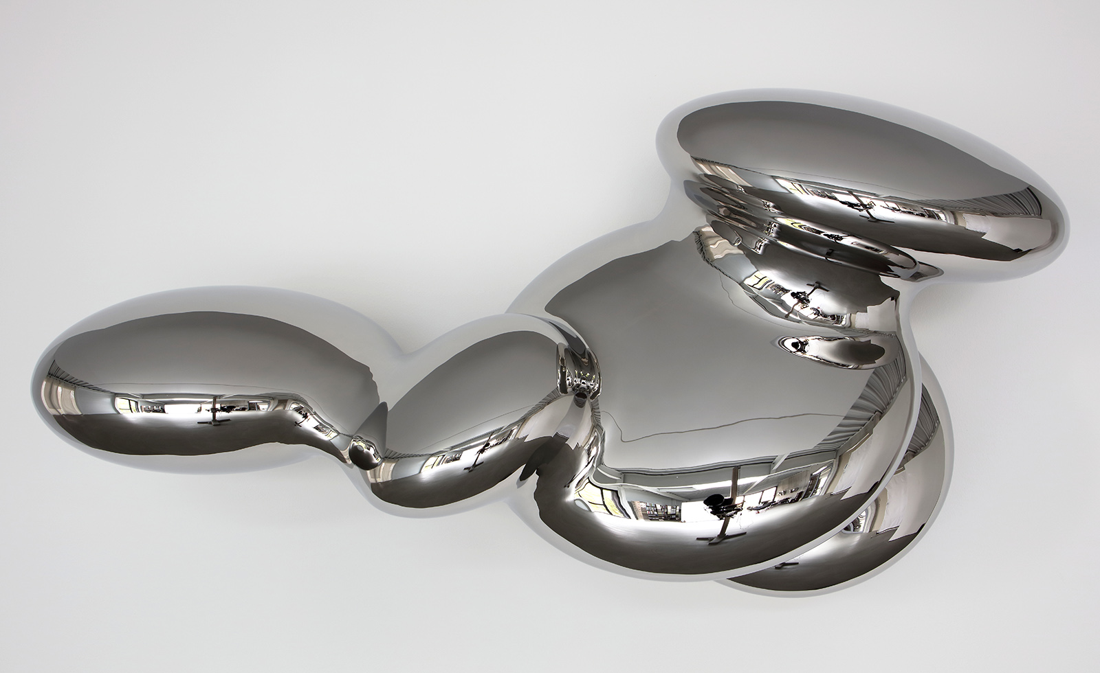 Carlo Borer, 468, Pulsar 4, 2021
112 x 63 x 47 cm 
Wrought Stainless Steel
Edition of 7