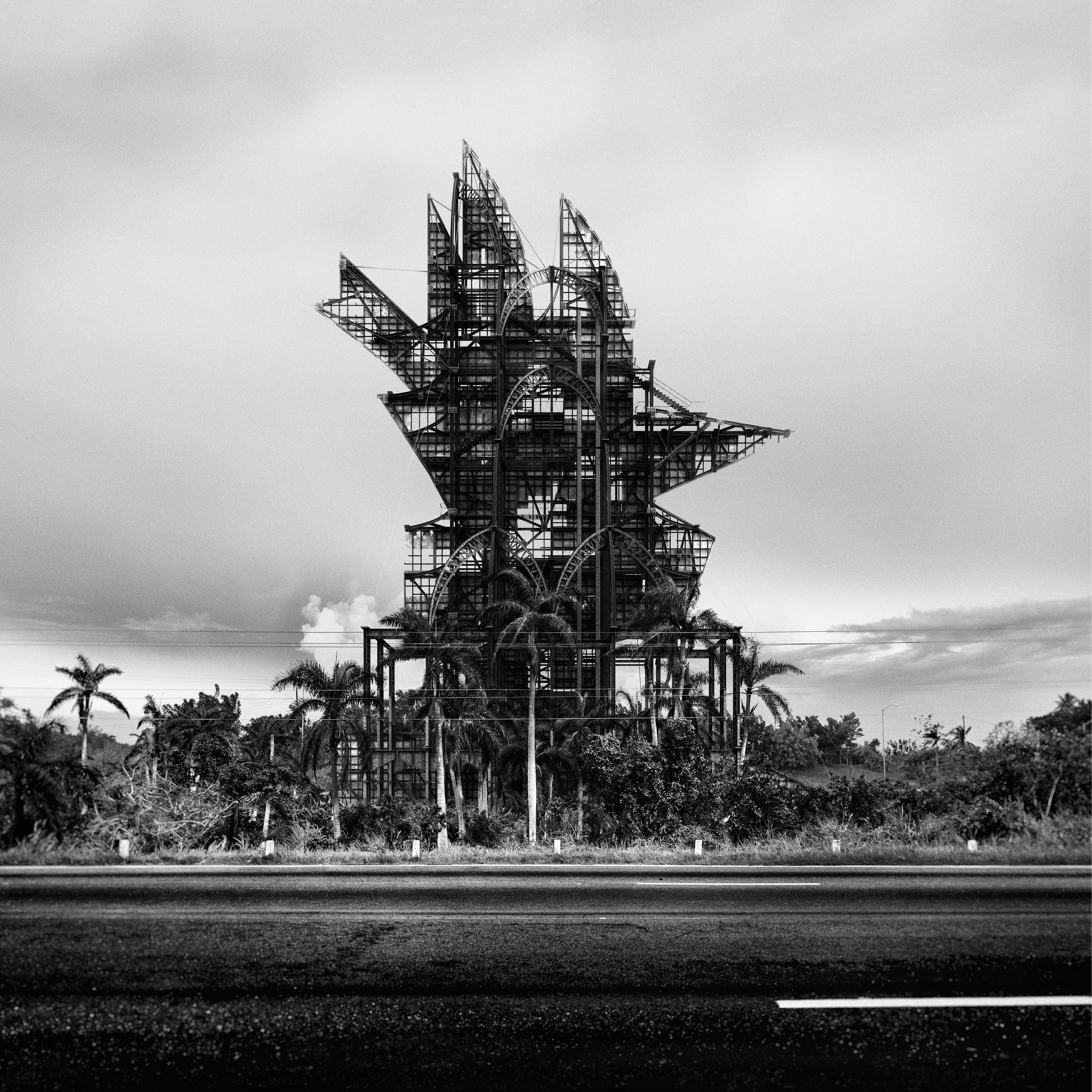 Adrián Fernández Milanés, Untitled No. 5, 2018
Inkjet print with archival pigment ink
60 x 60 cm, Edition of 5 + 1 AP
100 x 100 cm, Edition of 5 + 1 AP
150 x 150cm, Edition of 1 + 1 AP