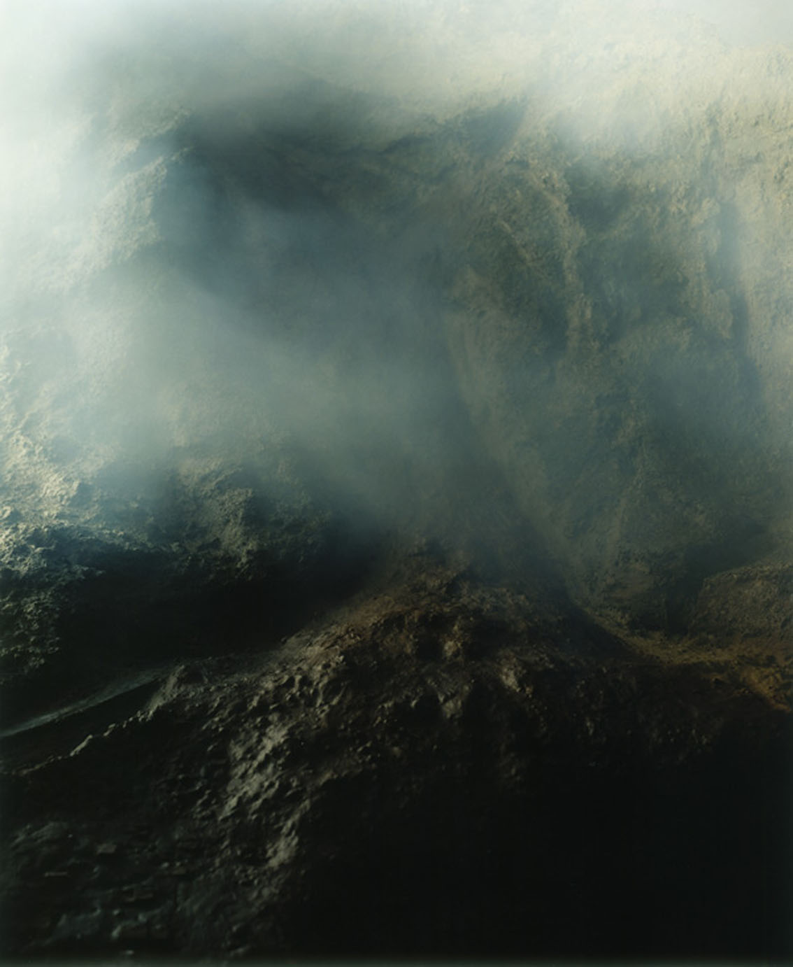 Sonja Braas, Landslide, 2005
C-print diasec, wood frame
185 x 155 cm
Edition of 8 + 2 AP