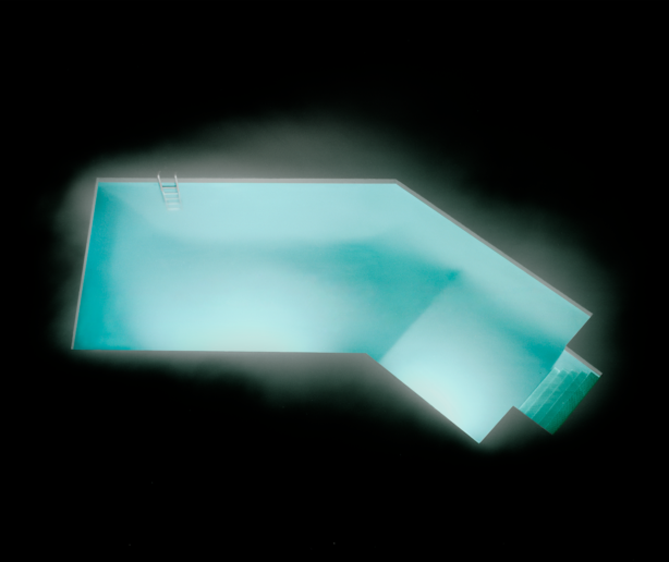 Sonja Braas, Pool, 2016
Pigment Print
144 x 176 cm
Edition of 8 + 2 AP 