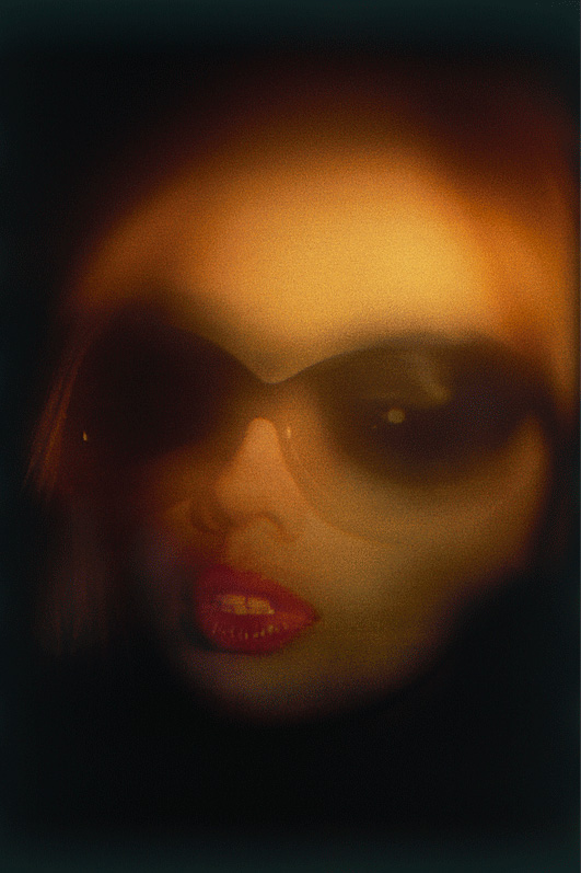 Romeo Vendrame, UJ, 2009
From the series the Chemistry of Attraction
Lambda Print, between acrylic glass
118 x 80 cm
Edition of 2