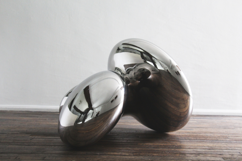 Carlo Borer. 452, 2019
Wrought Stainless Steel
82 L x 70 W x 82 H cm
Edition of 7