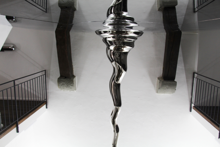 Carlo Borer, 451 POP, 2019
World Population 0-2050
Wrought Stainless Steel
430 cm H, 350 cm Ø
Unique