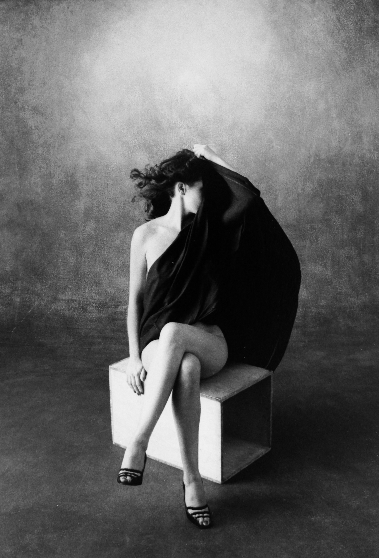 Christian Vogt, Yvonne I, 1981
Vintage gelatin silver print
15,5 x 10,5 cm (image) / 24,5 x 19,5 cm (sheet)
Signed, dated, titled by photographer recto