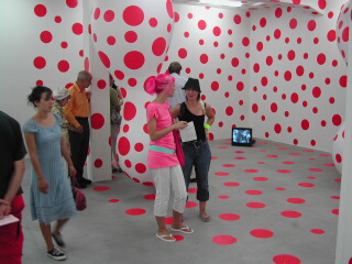 Installation view, Fabian & Claude Walter Galerie
One of the first solo exhibitions of Yayoi Kusama in Europe and the first one in Switzerland. 
