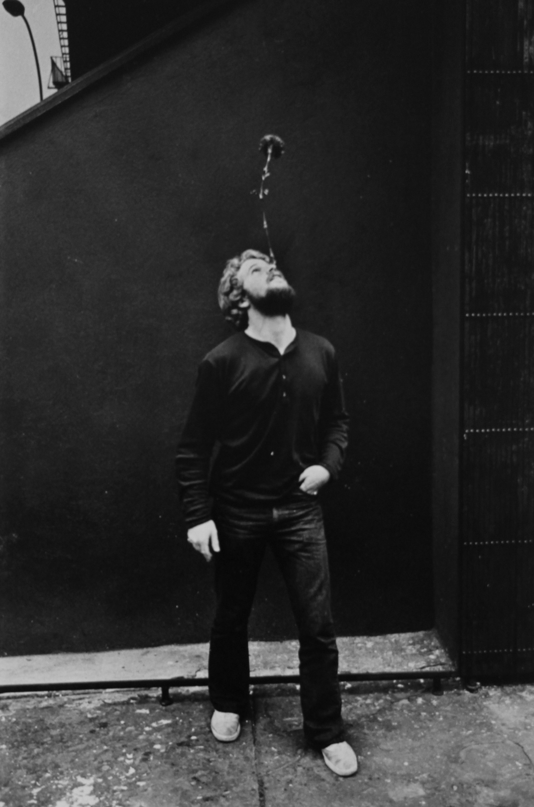 Jill Freedman, Untitled, 1973
Vintage gelatin silver print, mounted on cardboard
25,4 x 17,1 cm (image) / 44 x 33 cm (mount)
Signed and dated by photographer recto