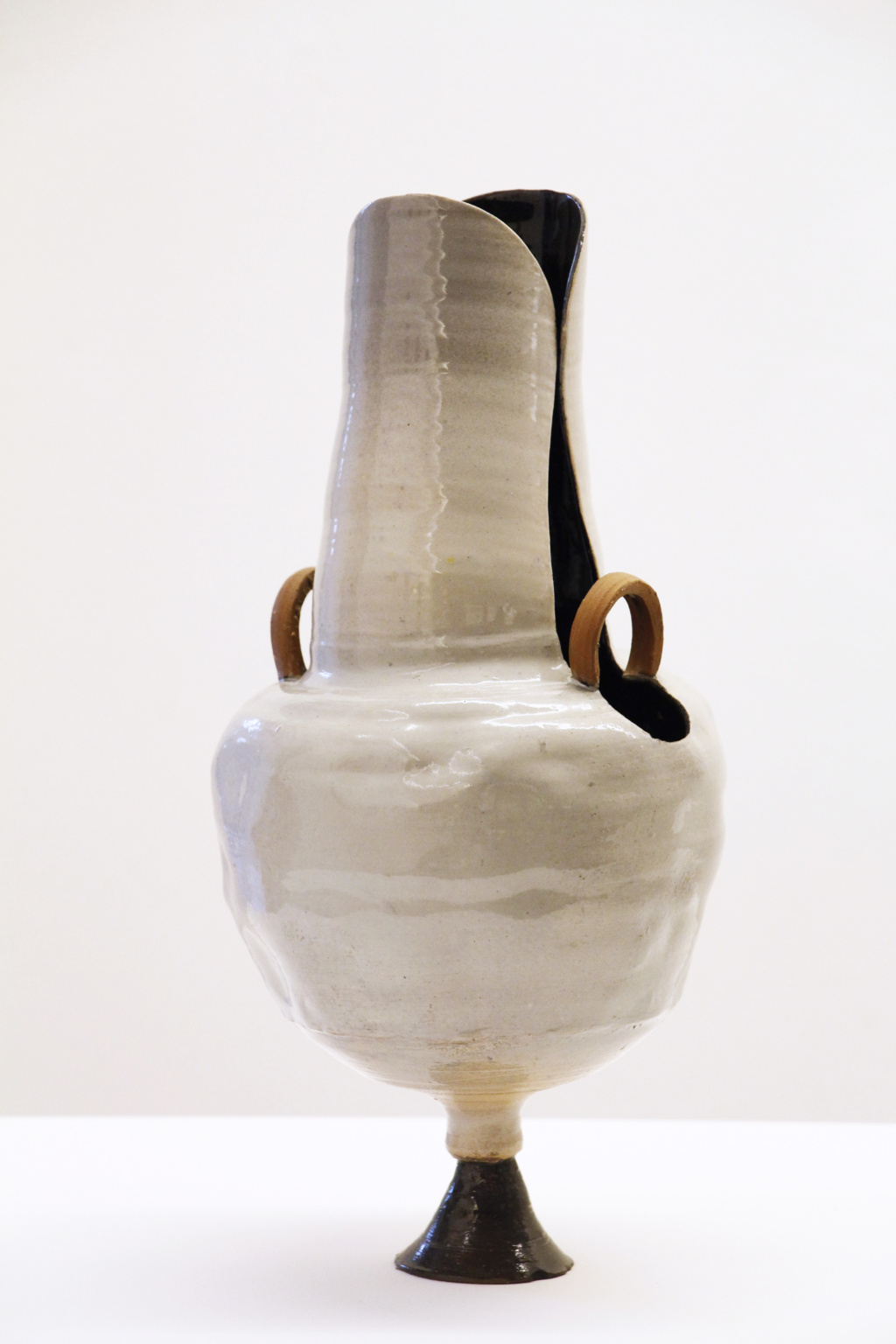 Gabi Hamm, Untitled #23, 2017-2020
Glazed clay
Height 31 cm