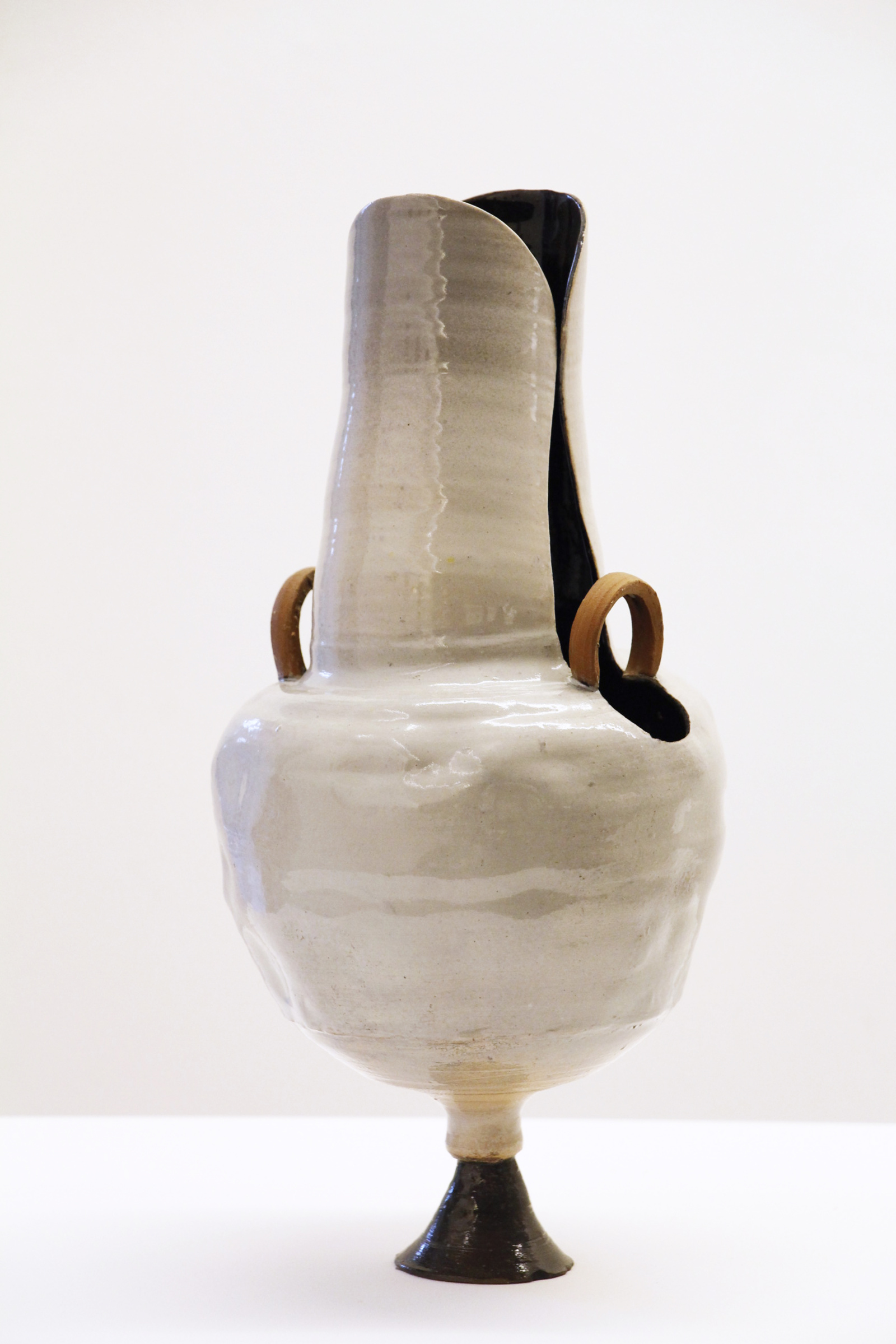 Gabi Hamm, Untitled #23, 2017-2020
Glazed clay
Height 31 cm
