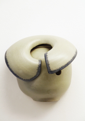 Gabi Hamm, Untitled #41, 2017-2020
Glazed clay
Height 18 cm
