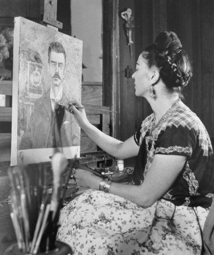 Gisèle Freund, Frida Kahlo, 1952
Gelatin silver print, printed 1990s
36 x 26,2 cm (image) / 40,5 x 30,5 (sheet)
Signed, captioned and dated by photographer verso
