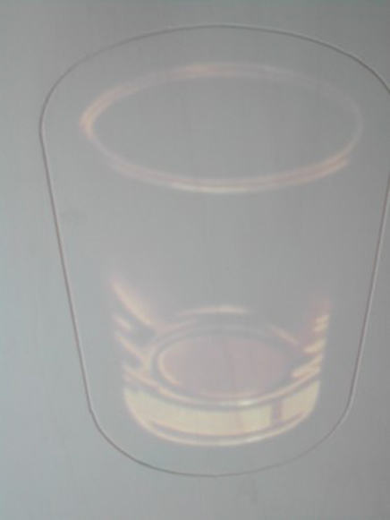 Hugo Suter
Glas (Lichzeichnung), 1999
Geschnitztes Holz, geschliffen und Lackiert,
carved wood, sanded and painted, 
51 x 37.5 cm 