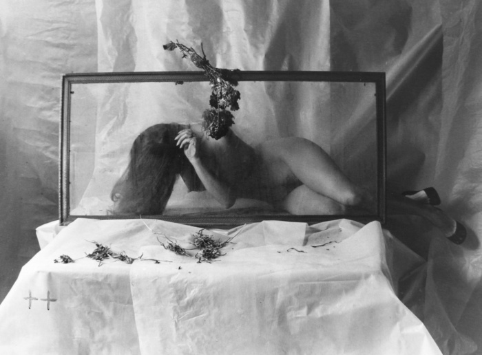 Juan Carlos Alom, Grisell, 1991
23 x 30,5 cm (image)
28 x 35 cm (sheet)
Gelatin silver print
Edition of 3