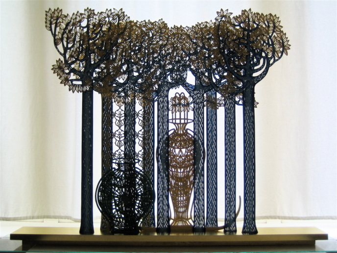 Wilfried Riess, Beständig ist das leicht Verletzliche, 2010
Paper, oil paint, leaf gold, wood, glue 
100 x 80 x 5 cm