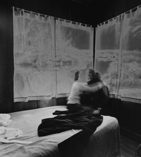 Jerry Uelsmann, Untitled, 1977
Gelatin silver print
30,5 x 27 cm (image) / 35,5 x 28 cm (sheet)
Signed and dated by photographer recto
