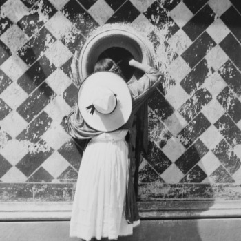 Manuel Álvarez Bravo, The Daughter of the Dancers, 1933