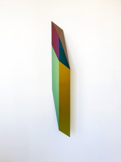 Hanna Roeckle, Crystalline Needle B, 2021
Lacquer on SWISSCDF 
140 × 23,8 × 13,7 cm 