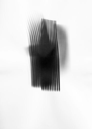 Roger Humbert, Untitled (Photogram #34), 2002
Photogram on Baryta Paper (Ilford Galerie F3)
40,5 x 30,5 cm
Original
