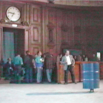 Roman Signer, Performance, Kunst-Buffet Badischer Bahnhof Basel, 1989