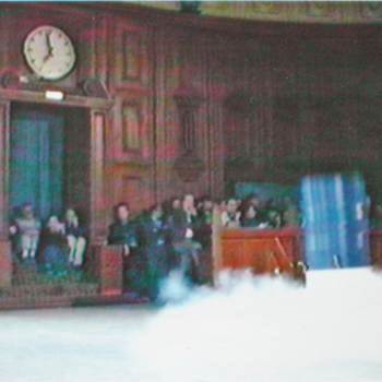 Roman Signer, Performance, Kunst-Buffet Badischer Bahnhof Basel, 1989