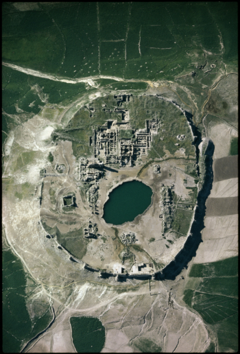 Georg Gerster, Takht-i Suleiman, Iran
Inkjet printed with pigmented Epson Ultra Chrome K3, on Epson Exhibition Fiber Paper
150 x 100 cm
Edition of 8 + 2 AP