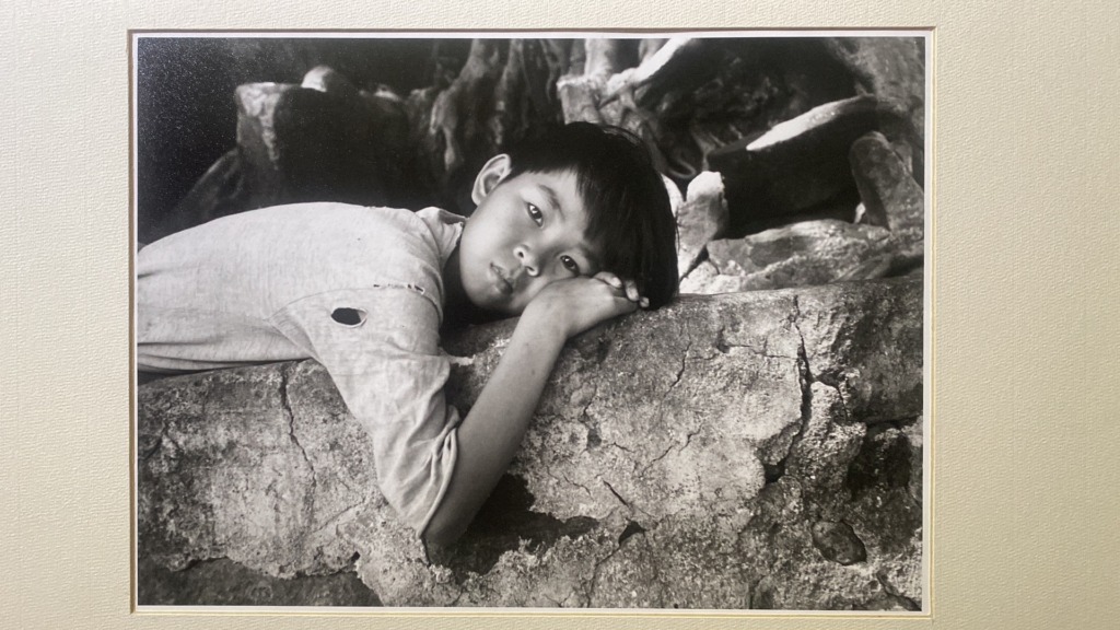 Werner Bischof (CH 1916 - 1954)
Kowloon, Hong Kong Island, May 1952 
Gelatin silver print, printed in the 1970, 21 x 29 cm (image). Signed and stapmped by Rosellina Buri Bischof verso.
