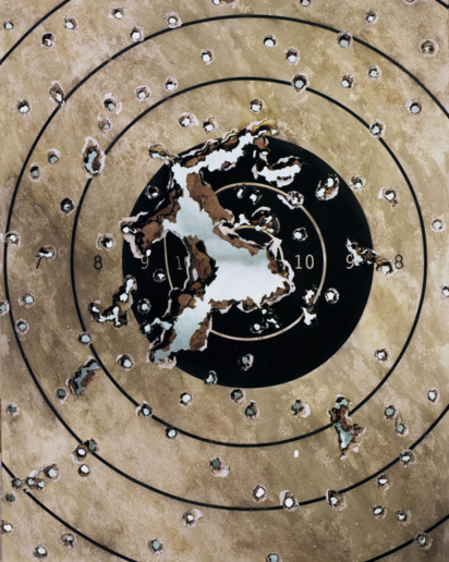 Sonja Braas, Target, 2016
Pigment Print
176 x 144 cm
Edition of 8 + 2 AP 